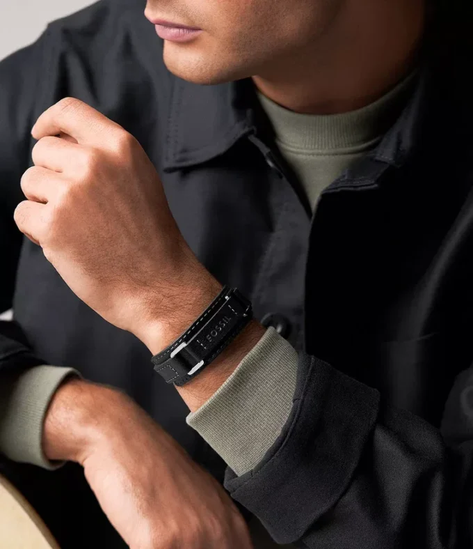 Machine Robust armbånd i rustfrit stål og sort polstret læderrem Machine Robust armbånd i rustfrit stål og sort polstret læderrem