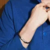 Maskinriflet læder og rustfrit stål armbånd Maskinriflet læder og rustfrit stål armbånd